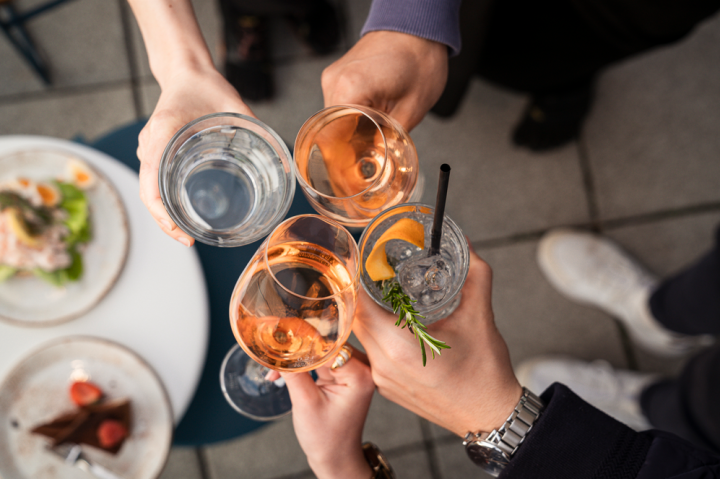 Neun Feierabendgetränke